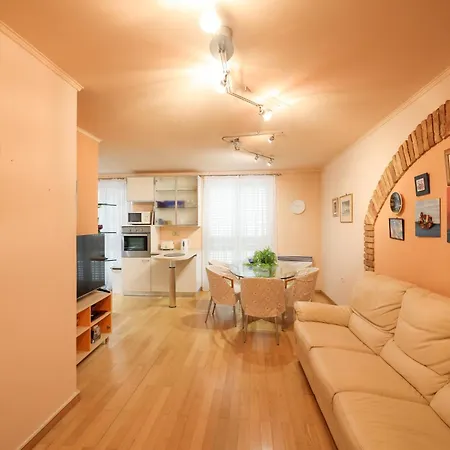 Zorica - 2 Bedroom In Centar Apartman *