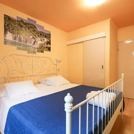 Zorica - 2 Bedroom Apartment In City Centar *